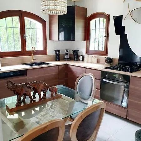 Maison Avec Jardin 6 Min Du Rer Villiers-sur-Marne